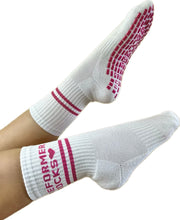 Load image into Gallery viewer, &quot;REFORMER ROCKS&quot; WHITE / PINK GRIP SOCKS
