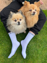 Load image into Gallery viewer, &quot;DOG MUM&quot; CREW SOCKS
