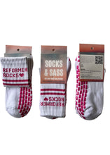 Load image into Gallery viewer, &quot;REFORMER ROCKS&quot; WHITE / PINK GRIP SOCKS
